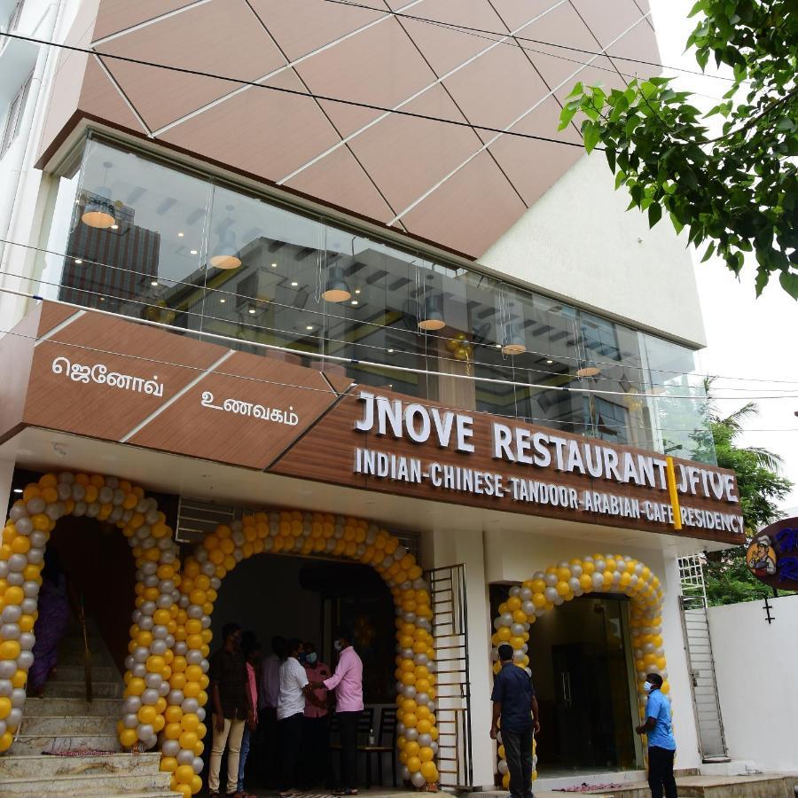 Jfive Residency Hotel Madras Buitenkant foto