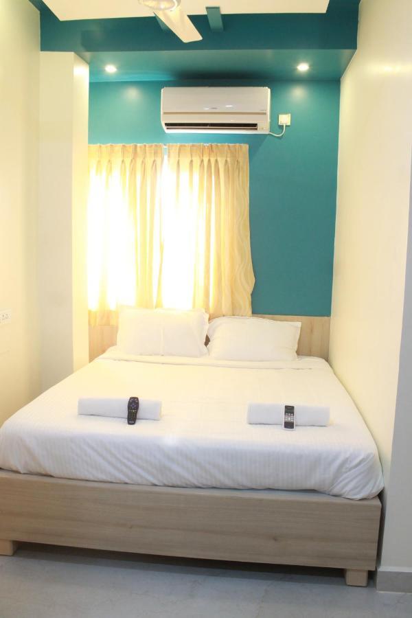 Jfive Residency Hotel Madras Buitenkant foto