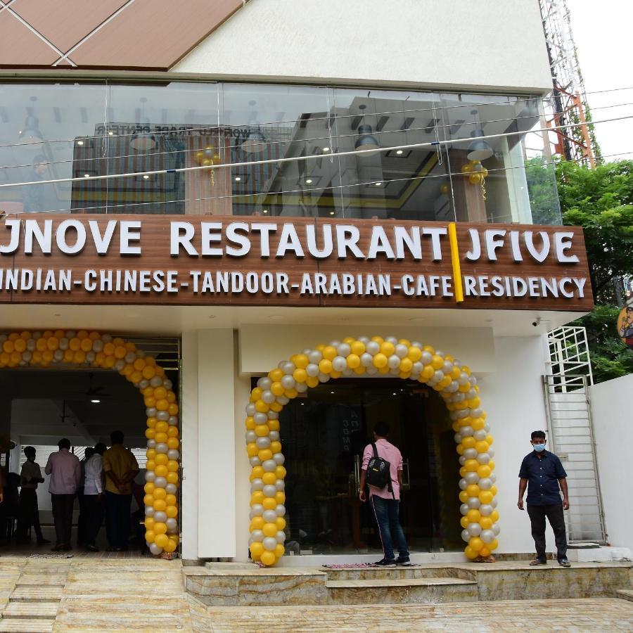 Jfive Residency Hotel Madras Buitenkant foto