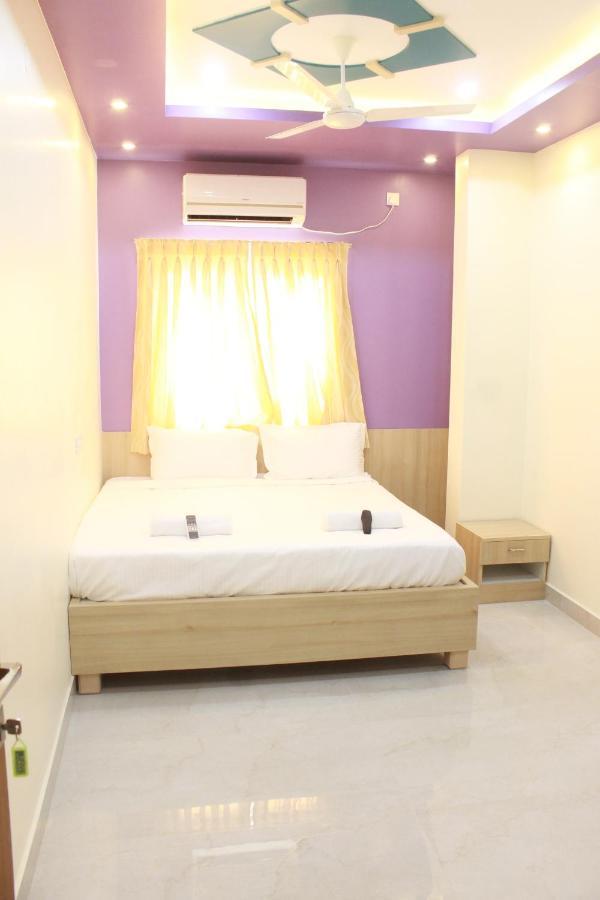 Jfive Residency Hotel Madras Buitenkant foto
