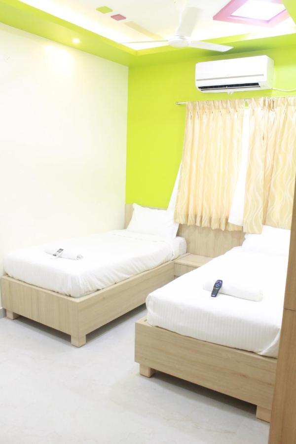Jfive Residency Hotel Madras Buitenkant foto